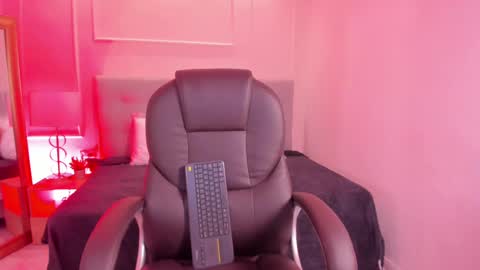 danna_palmeth online show from October 2025 05:56:02 PM