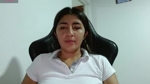 Snapshot of danna_peterson chatting on May 2026 12:16:02 AM Danna online show from May 2026 12:16:02 AM