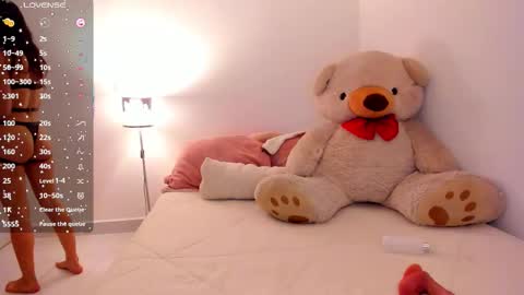 Danna Rhodes online show from September 2025 02:33:02 AM