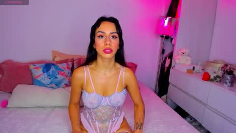 Danna Rhodes online show from December 2025 11:39:02 AM