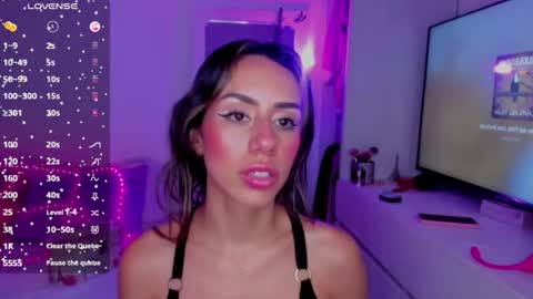 Snapshot of danna_rhodesx chatting on July 2026 12:52:02 PM Danna Rhodes online show from July 2026 12:52:02 PM