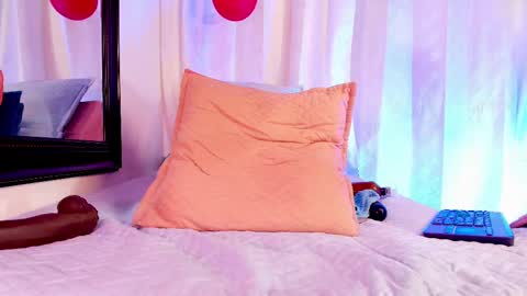 Danna Berlin  online show from February 2025 10:25:01 PM