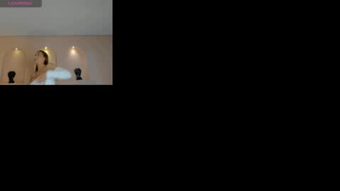 Danna Cruz  online show from March 2026 11:16:02 AM