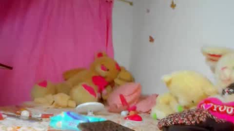 Danna Sofia jeins online show from October 2025 09:07:01 AM