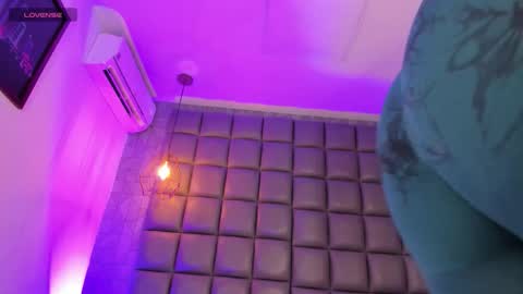 Danna online show from January 2026 12:21:01 PM