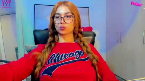 Snapshot of danniecarton chatting on July 2026 04:43:02 AM danniecarton online show from July 2026 04:43:02 AM