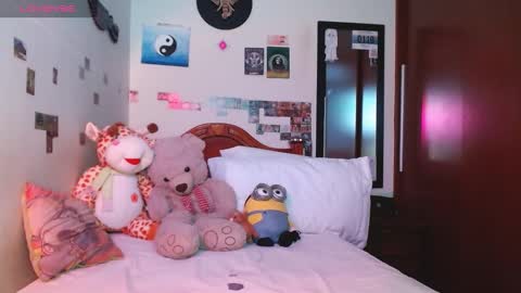 Snapshot of danny__phantom chatting on December 2024 09:45:02 PM phantom555 online show from December 2024 09:45:02 PM