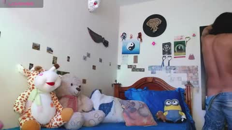 Snapshot of danny__phantom chatting on January 2025 08:25:02 PM phantom555 online show from January 2025 08:25:02 PM