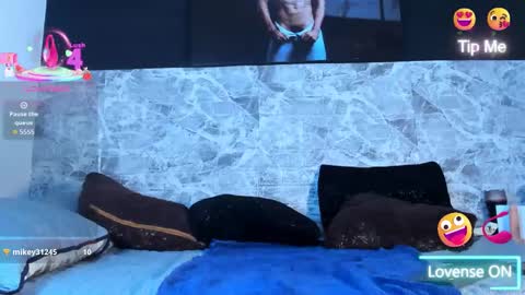 Danny Willson online show from October 2025 02:50:01 PM