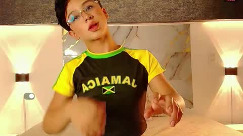 dante_bre online show from September 2025 01:01:01 PM