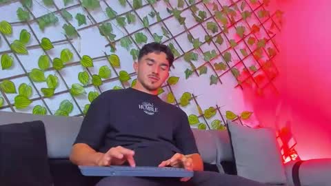 Snapshot of danteeblake chatting on February 2026 03:03:01 AM Dante online show from February 2026 03:03:01 AM