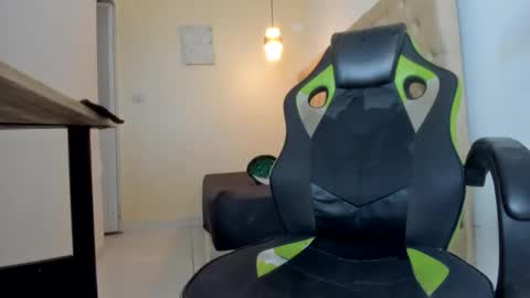 dantex_ online show from November 2025 10:25:01 AM