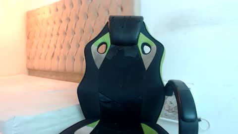 dantex_ online show from November 2025 03:31:01 AM