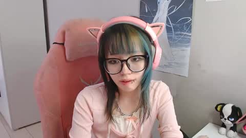 danyelleeyermann online show from May 2026 01:07:01 PM