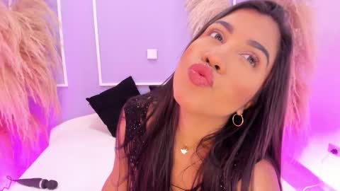 Dany online show from November 2025 07:38:01 PM