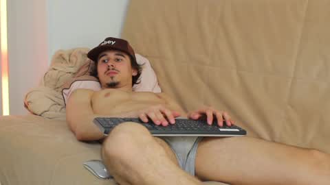Snapshot of danyx__ chatting on May 2026 10:01:02 AM Dany online show from May 2026 10:01:02 AM