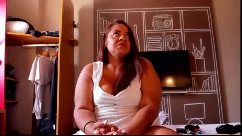 Snapshot of daphaineex chatting on February 2025 01:30:02 PM daphaineex online show from February 2025 01:30:02 PM