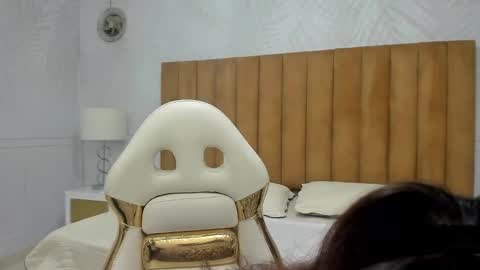 Daphne online show from January 2025 02:22:02 AM