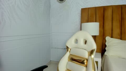 Daphne online show from February 2025 08:48:02 AM