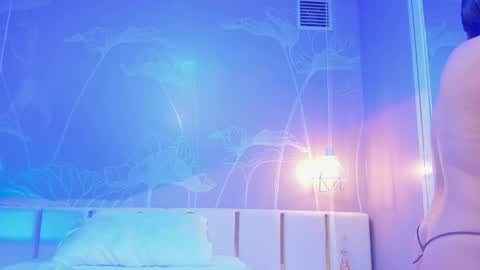 Daphne online show from November 2025 02:17:02 AM