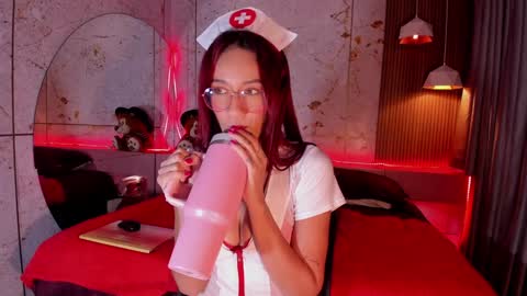 Daphne online show from February 2025 02:45:01 PM