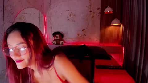 Daphne online show from February 2025 11:57:02 AM