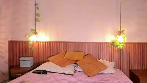 Daphne online show from April 2026 07:45:01 AM