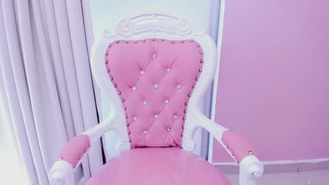 Daphne  online show from January 2025 03:03:01 PM