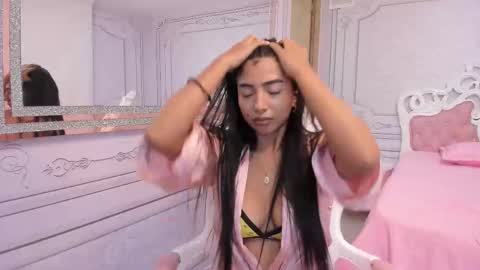 Daphne  online show from March 2025 09:02:01 AM