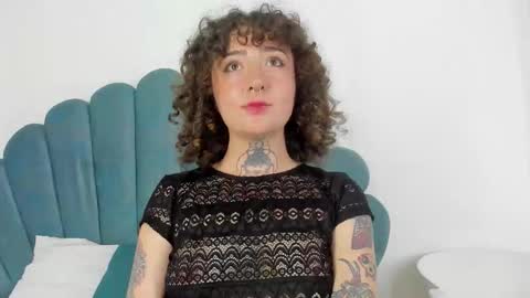 DaphneBlunt online show from October 2025 02:27:02 PM