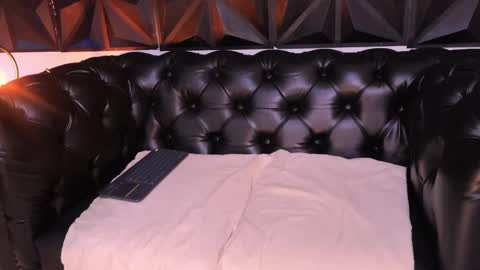 Daphne online show from March 2025 08:23:02 PM