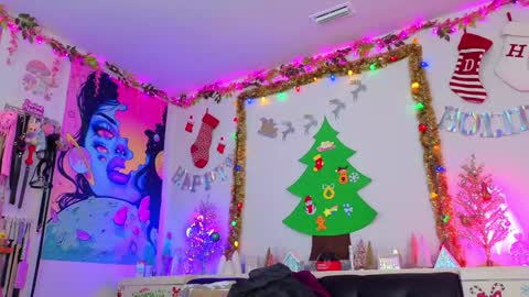 Daphne Madison online show from December 2025 08:35:01 PM