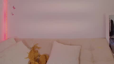 Snapshot of daphnewalker__ chatting on December 2025 11:19:01 AM Daphne online show from December 2025 11:19:01 AM