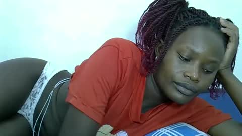 ESTHER online show from March 2025 05:03:02 PM