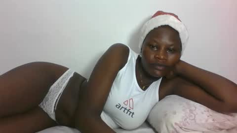 ESTHER online show from December 2025 03:25:02 AM