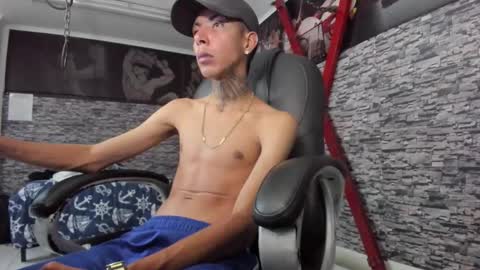 Darikson online show from November 2025 10:53:02 PM