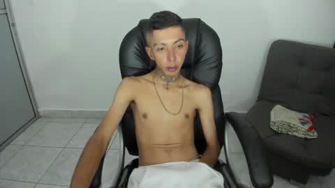 Darikson online show from November 2025 06:33:02 PM