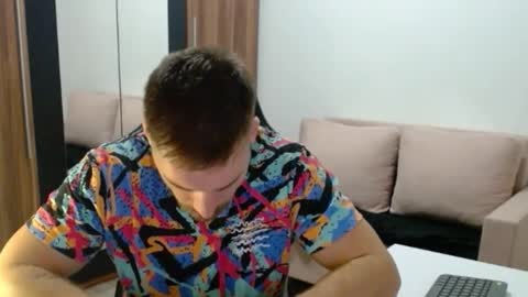 darius_94 online show from October 2025 05:04:02 AM