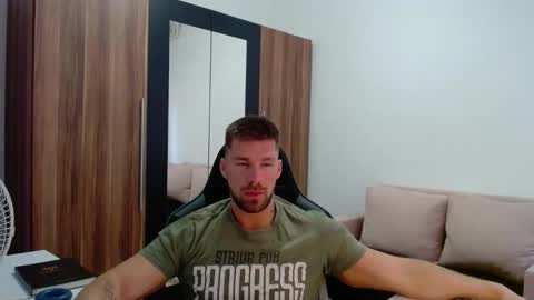 darius_94 online show from January 2026 07:23:01 AM