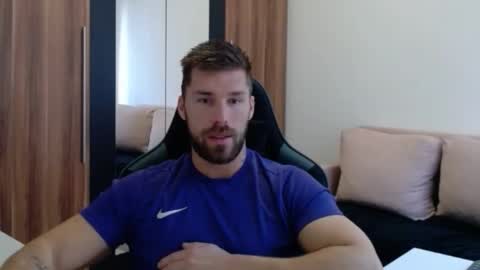 darius_94 online show from February 2026 09:37:02 AM