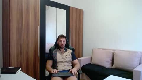 darius_94 online show from March 2026 05:22:01 AM