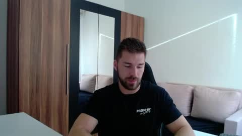 darius_94 online show from May 2026 04:51:02 AM