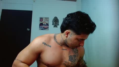 Darius Phoenix  online show from September 2025 07:13:01 PM