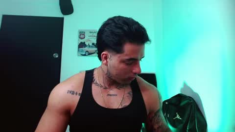 Darius Phoenix  online show from September 2025 08:10:02 PM