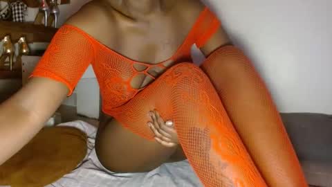 Snapshot of dark_chocolate0 chatting on December 2024 06:55:01 PM becky online show from December 2024 06:55:01 PM