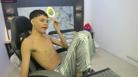 Snapshot of dark_desiree18 chatting on February 2026 12:02:01 PM DARCK online show from February 2026 12:02:01 PM