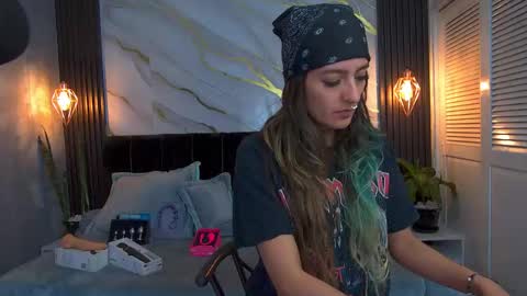 Snapshot of dark_dominika chatting on May 2026 01:07:01 PM dark_dominika online show from May 2026 01:07:01 PM