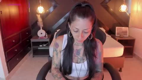 M I K A E L A online show from September 2025 09:15:02 PM