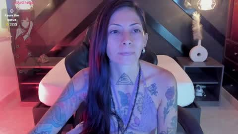 Snapshot of dark_gotica chatting on June 2026 11:43:01 AM M I K A E L A online show from June 2026 11:43:01 AM