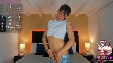 Snapshot of dark_hairy_ chatting on February 2025 03:31:02 AM Andrew online show from February 2025 03:31:02 AM